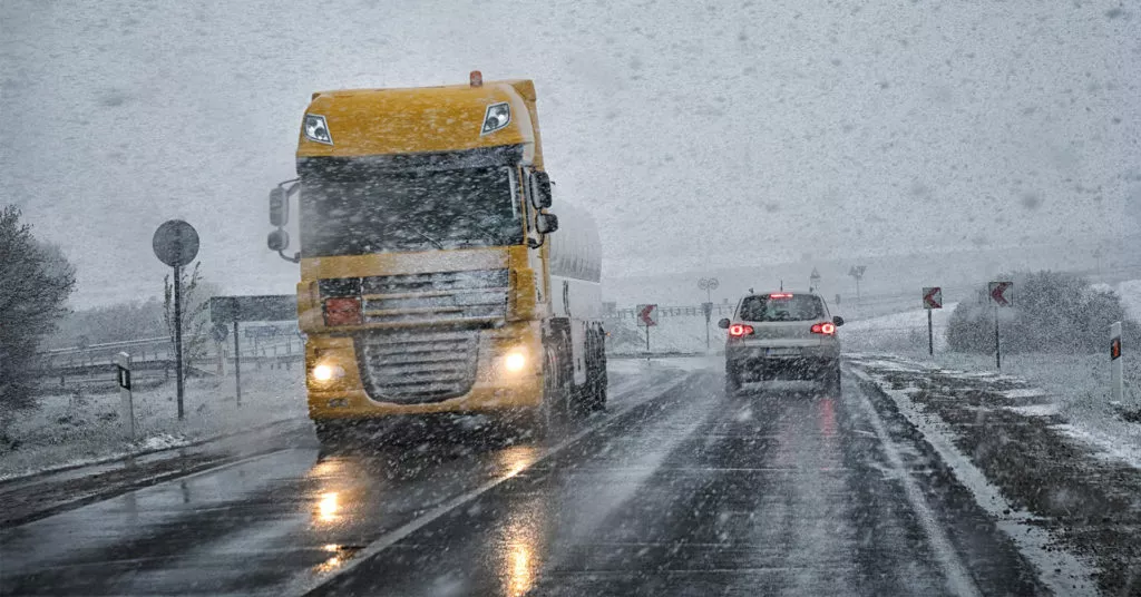 AM-Blog-HowTo-PromoteSafeWinterDriving-Employees-1024x536