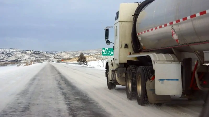 Tanker-truck-on-winter-roads