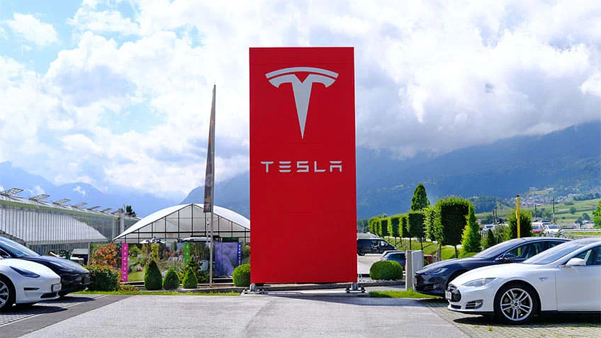 Η Tesla σχεδιάζει να λανσάρει το FSD στην Κίνα