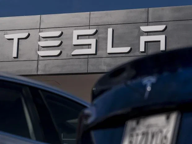 Μετά την BYD, η Tesla μειώνει επίσης σημαντικά τις τιμές στη Γερμανία