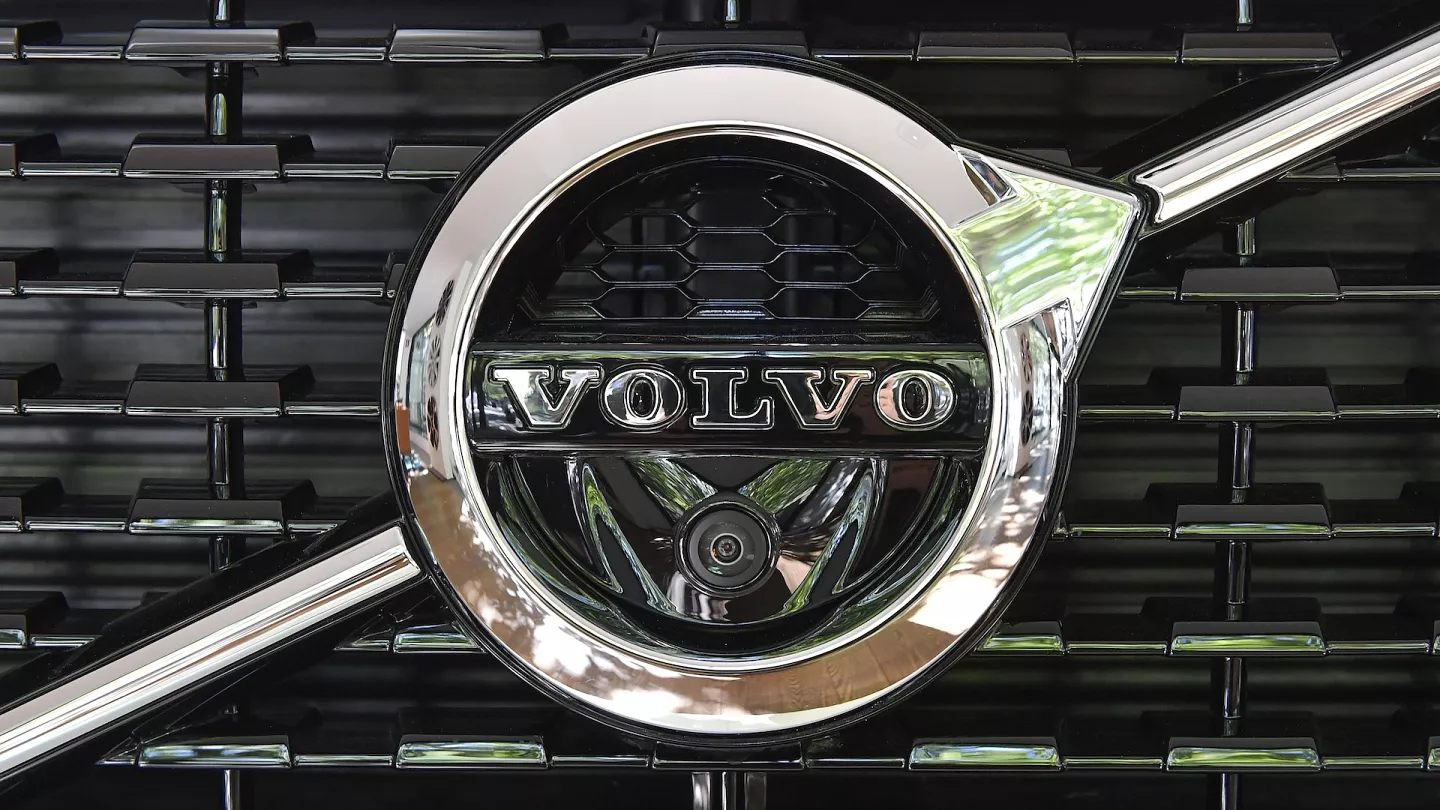 Η Volvo Cars μειώνει ξανά το περιθώριο κέρδους και την πρόβλεψη εσόδων