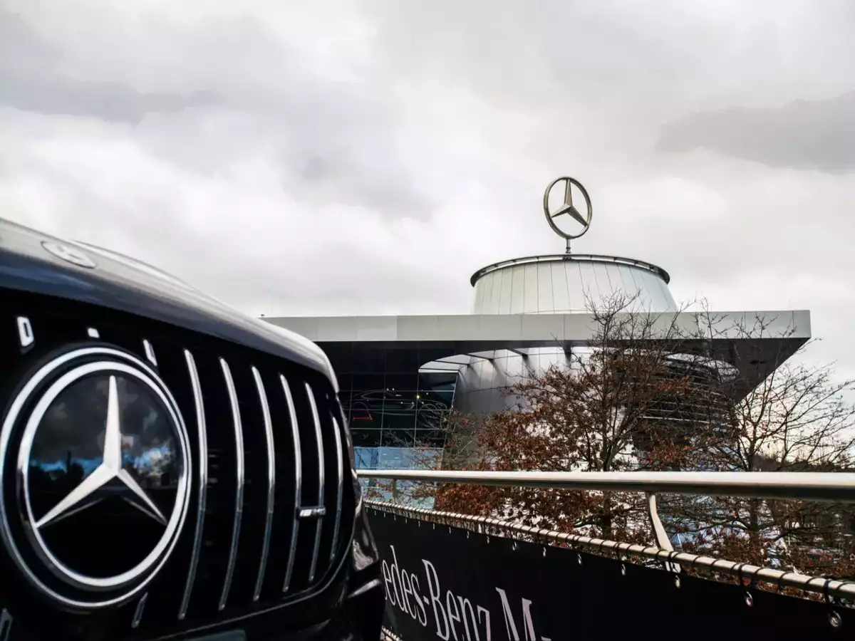 Mercedes-Benz Q3 EBIT μειώνεται 48% από έτος σε έτος, σχεδιάζει να μειώσει το...